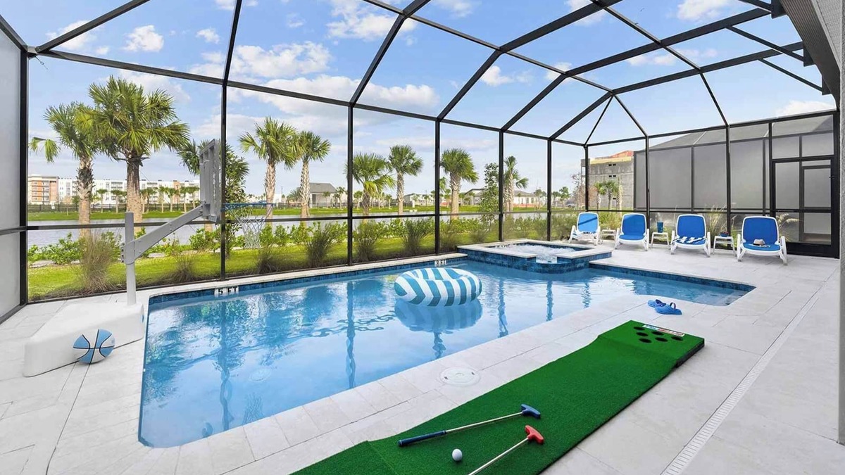 Florida Center House | Epic Estate | Ultra upscale home w huge BRs, next level amenities, next to parks