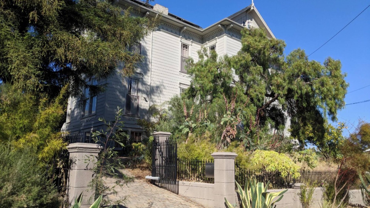 Oakland Villa | Epic Mansion