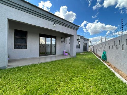 Jwaneng Bed & Breakfast | Epic Springs Bed & Breakfast