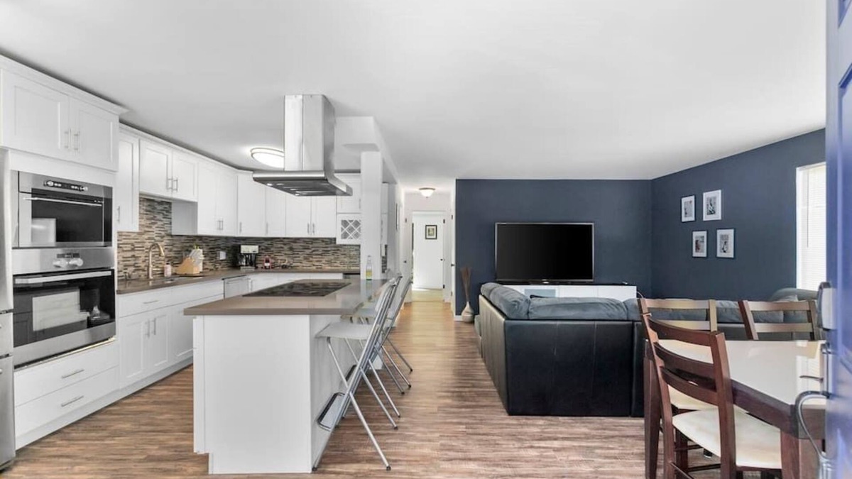 North Beacon Hill Condo | Epicurean remodel in central location