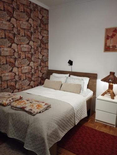 Jozsef Attila-lakotelep Apartment | Epres Flat
