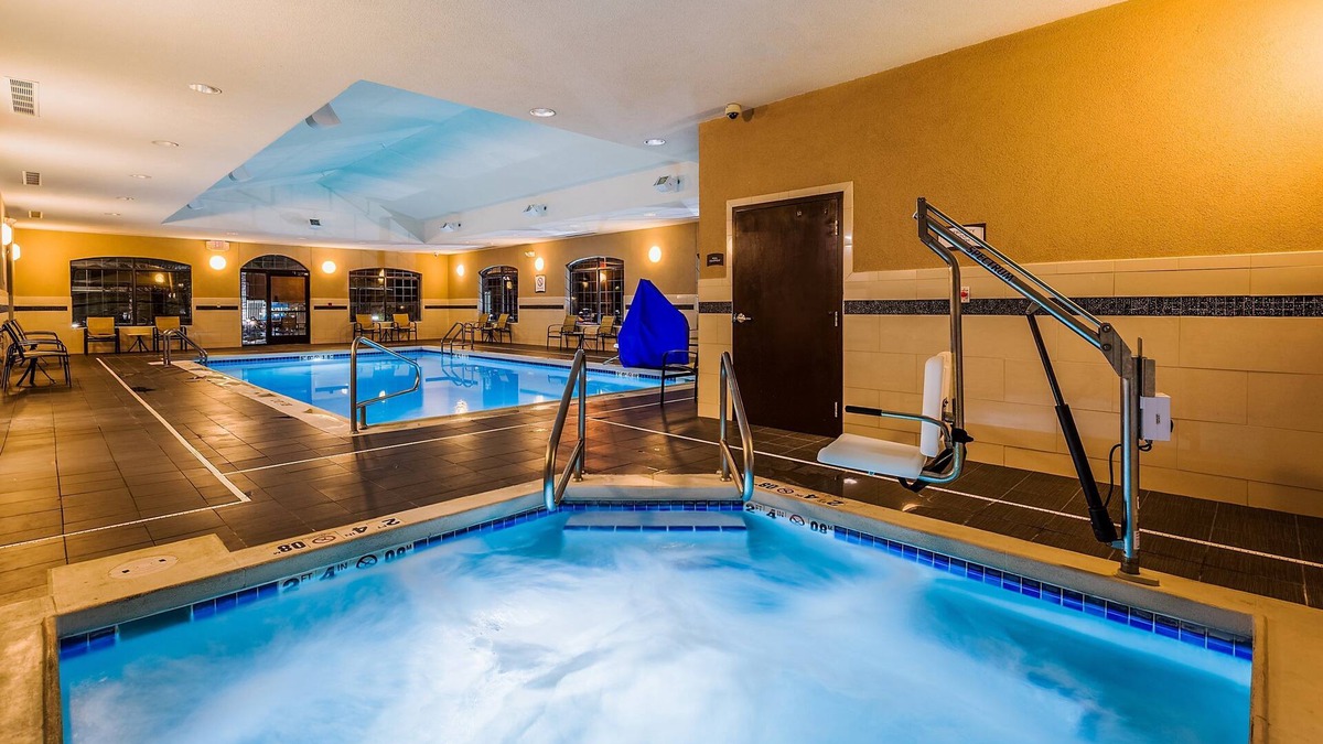 Bismarck Condo | Equipped King Suite Near Downtown | Free Daily Breakfast + Indoor Pool