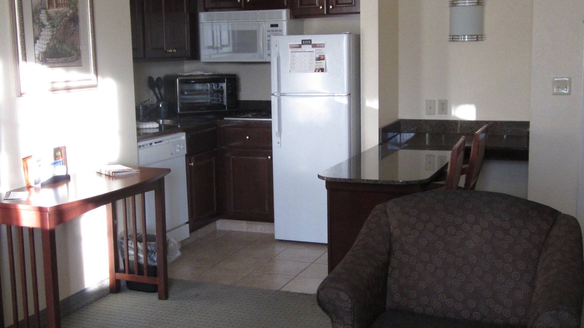 Kalamazoo Condo | Equipped Suite | Business Center + Indoor Pool
