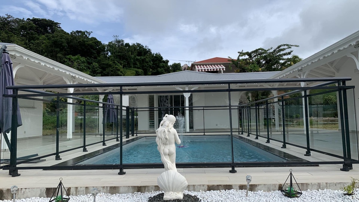 Gourbeyre House | Equipped Villa Emeraude