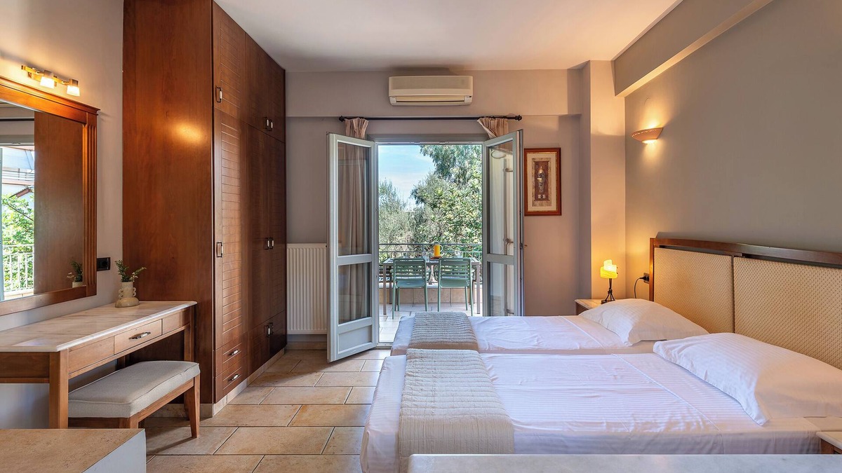 Longos Apartment | ERATO & KALYPSO split level apartment (60m² for 2-5 people)