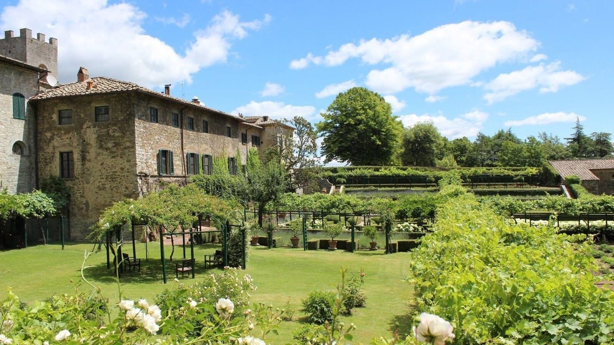 Badia Coltibuono Apartment | Eremo Chiostro In Gaiole in Chianti, Tuscany