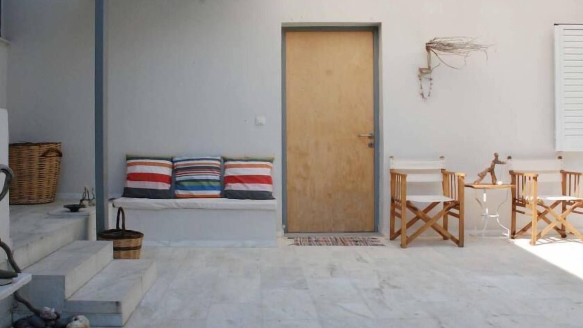 Eretria House | Eretria: Single storey house, in an olive grove, 250 from the beach