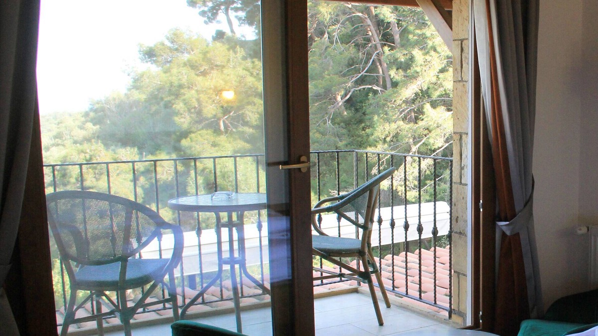 Yesilyurt Koyu Hotel | Erguvanlı Ev
