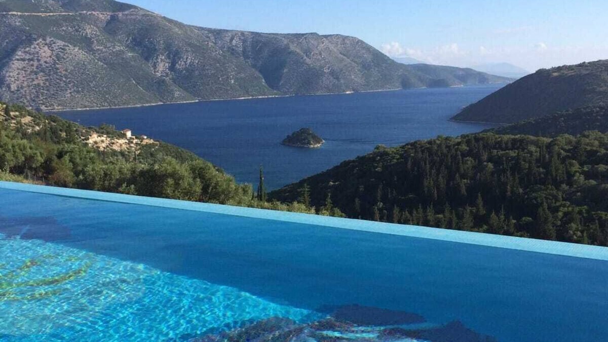 Aetos House | Erholung pur mit Traumhafter Aussicht Direkt vom Pool aus