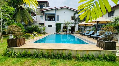 Wadduwa House | Erin Orr Villa