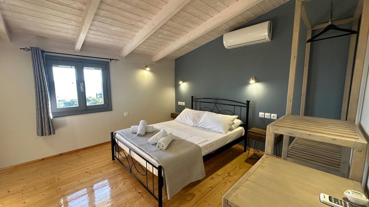 Frinion Villa | Eris Villa - 3 Bedroom Villa