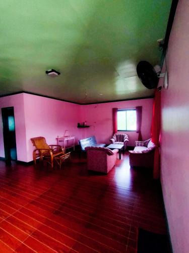San Isidro Apartment | Ervil Haven