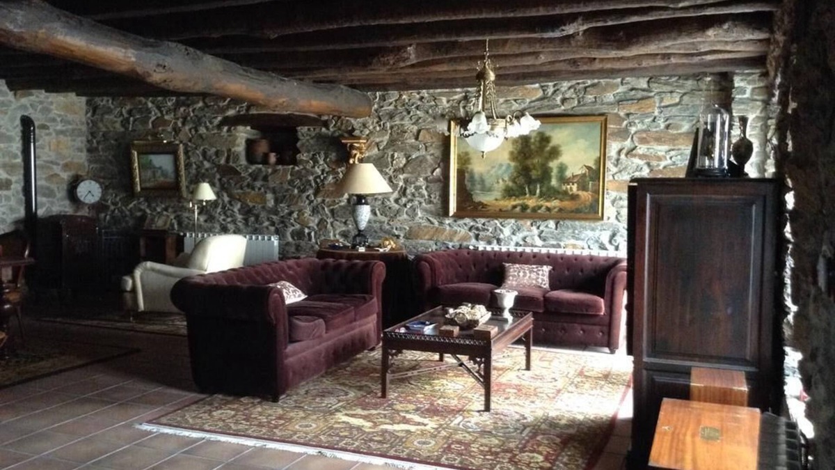 Portela de Portomourisco Cottage | Complete rural house.
