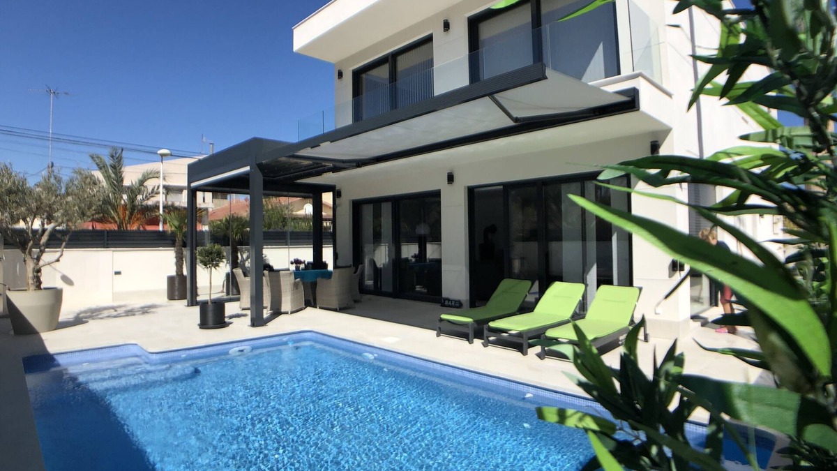 Guardamar del Segura House | Villa Bella - La Marina modern villa near the beach