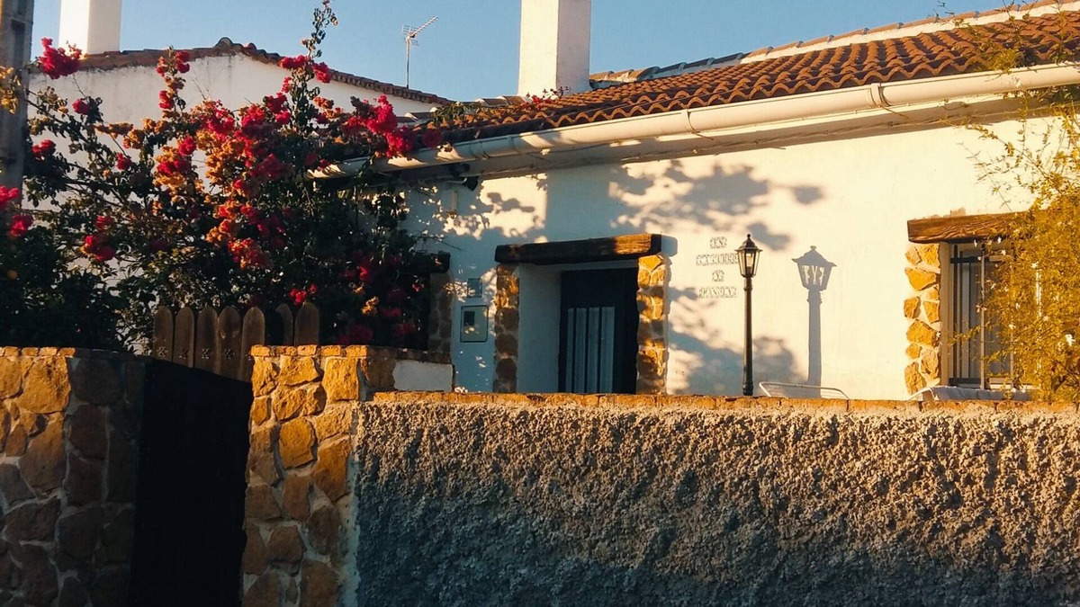 Valdeflores House | Quiet and cozy country house in a village