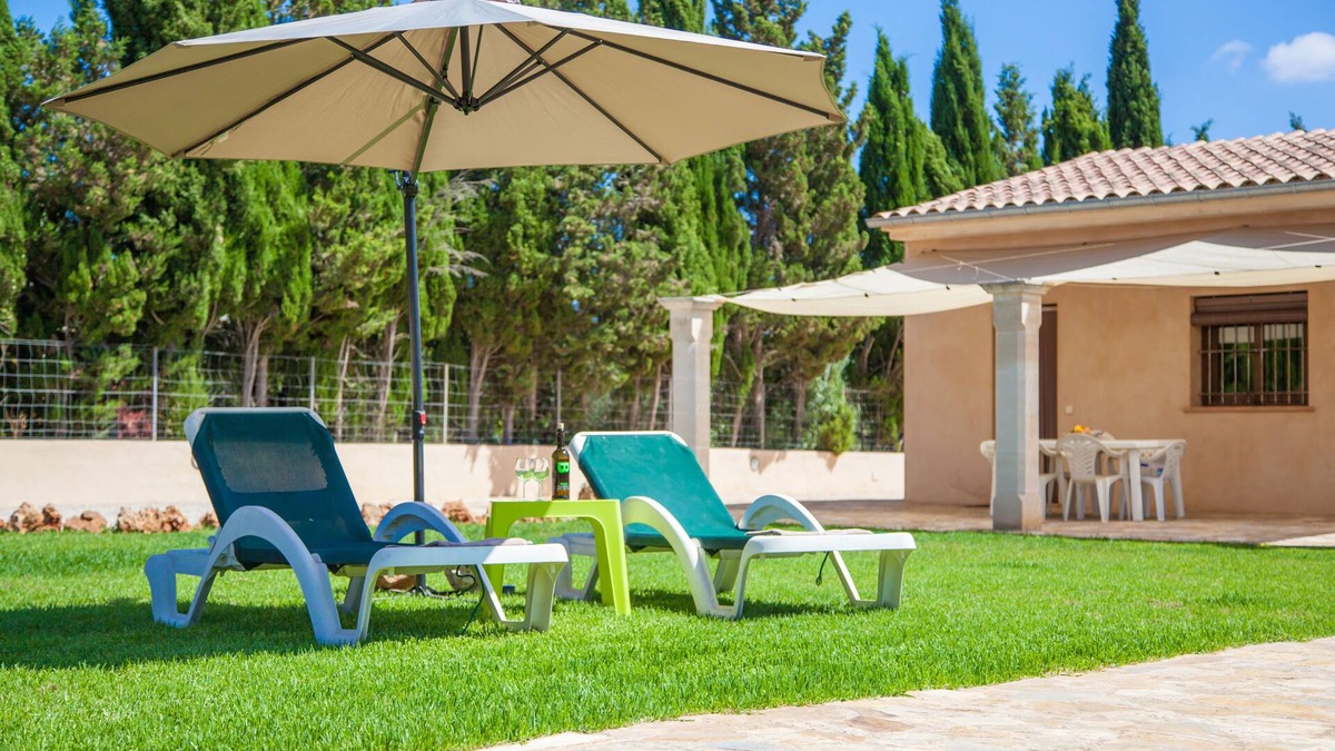 Sencelles House | ES MITJA DAVALL - Villa with private garden in Sencelles. Free WiFi