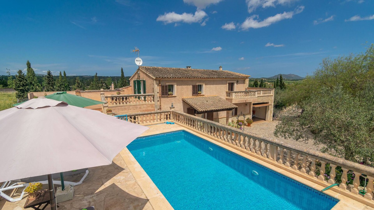 Manacor Villa | ES RAFAL COGOLLES - Wonderful country house with private pool and free WiFi.
