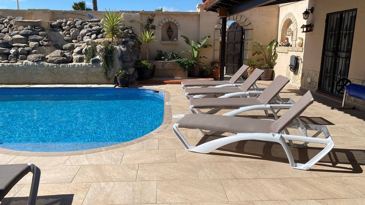 San Miguel de Abona Villa | Stunning family villa with totally secluded pool area. Wheelchair friendly