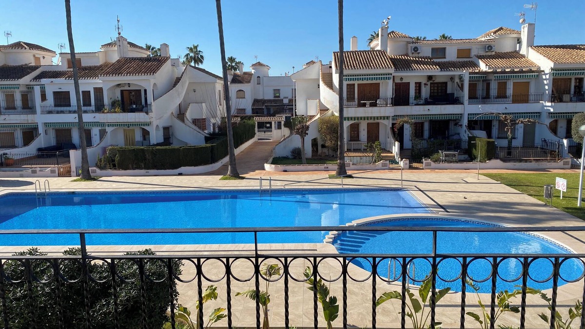 Torre de la Horadada House | Cozy Bungalow with terrace overlooking swimming pool.