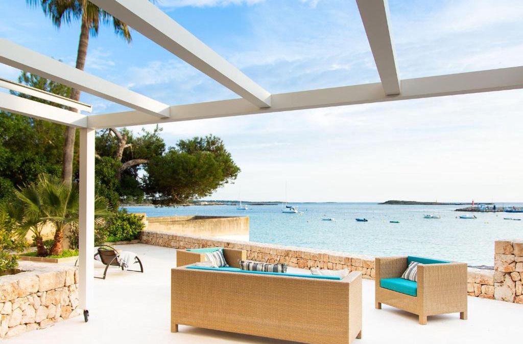 Colonia Sant Jordi Villa | Es turó, luxury beachfront apartment in Colonia San Jordi