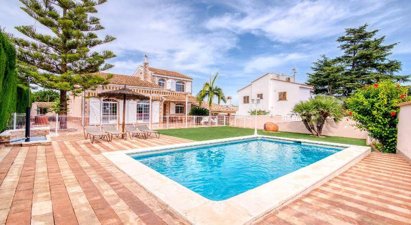 Benifayo Villa | 220 m² Villa ∙ 4 bedrooms ∙ 10 guests