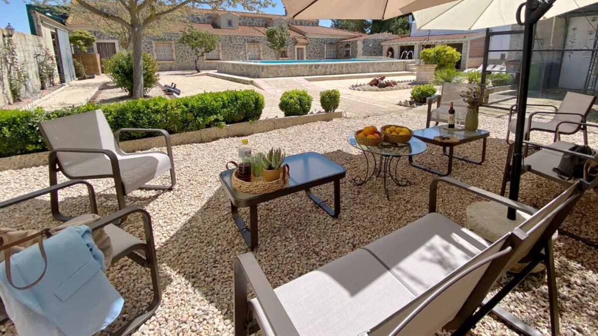 Pozohondo Villa | ¡escápate y Siente la Naturaleza! Villa Familiar con Mucho Encanto Para Grupos