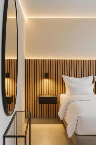 Fully Apartment | Escala