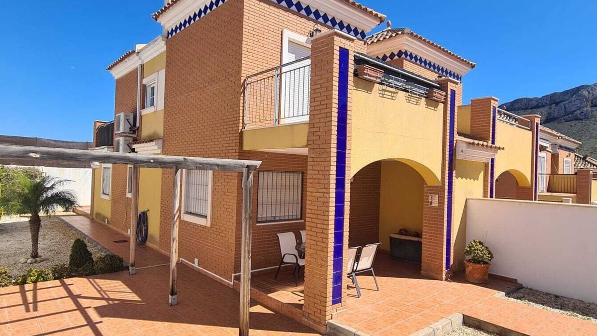 Calabardina Ski Chalet | Escapada de Tranquilidad Junto al Cabo Cope