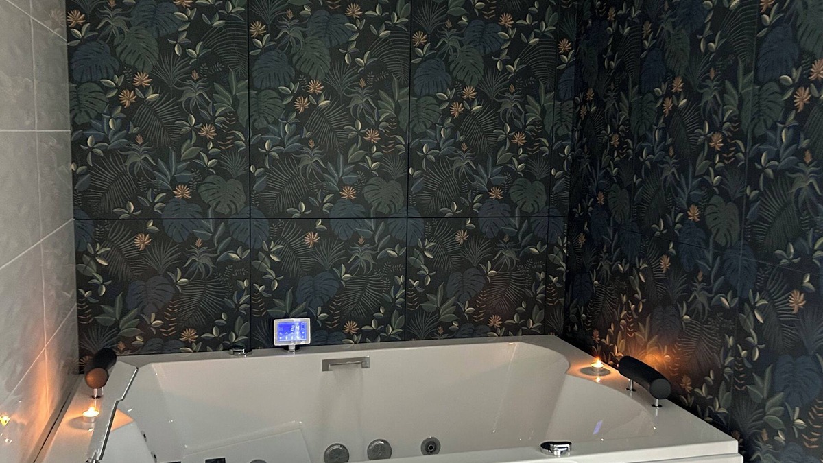 Roumens Apartment | Escapade à 2 Bien Être et Déconnexion ! Jacuzzi Privatif