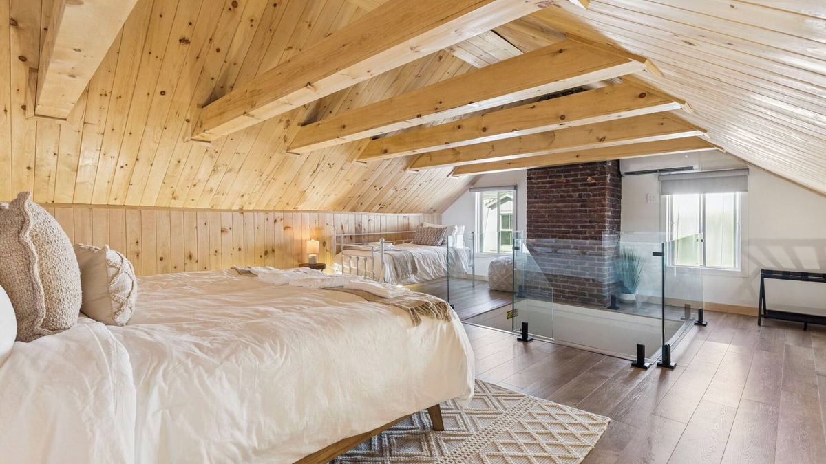 Chambly Apartment | Escapade Chambly | 4BR Spa Retreat