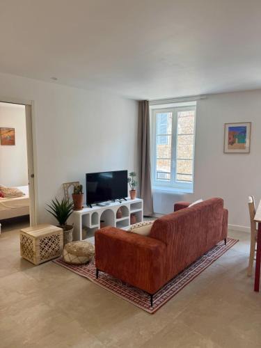 Montluel Apartment | Escapade en sable doré - T3
