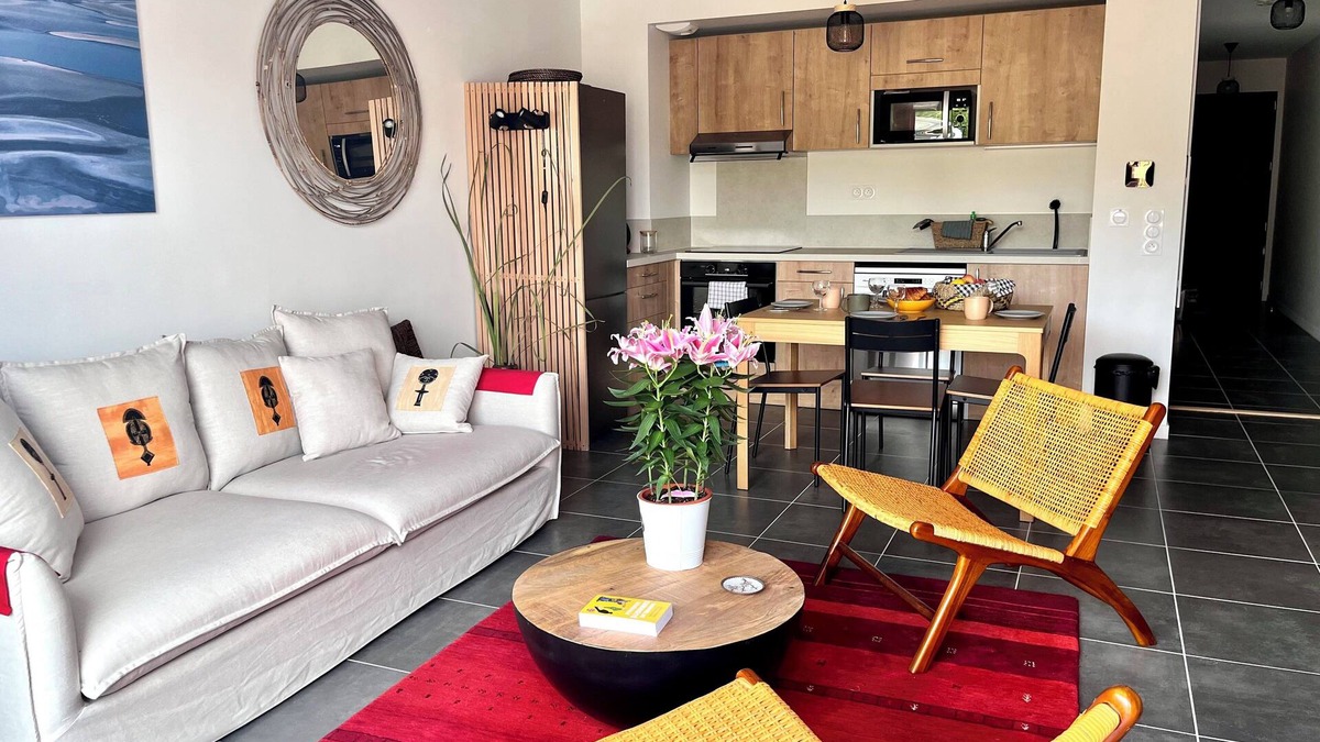 Perigny House | ESCAPADE