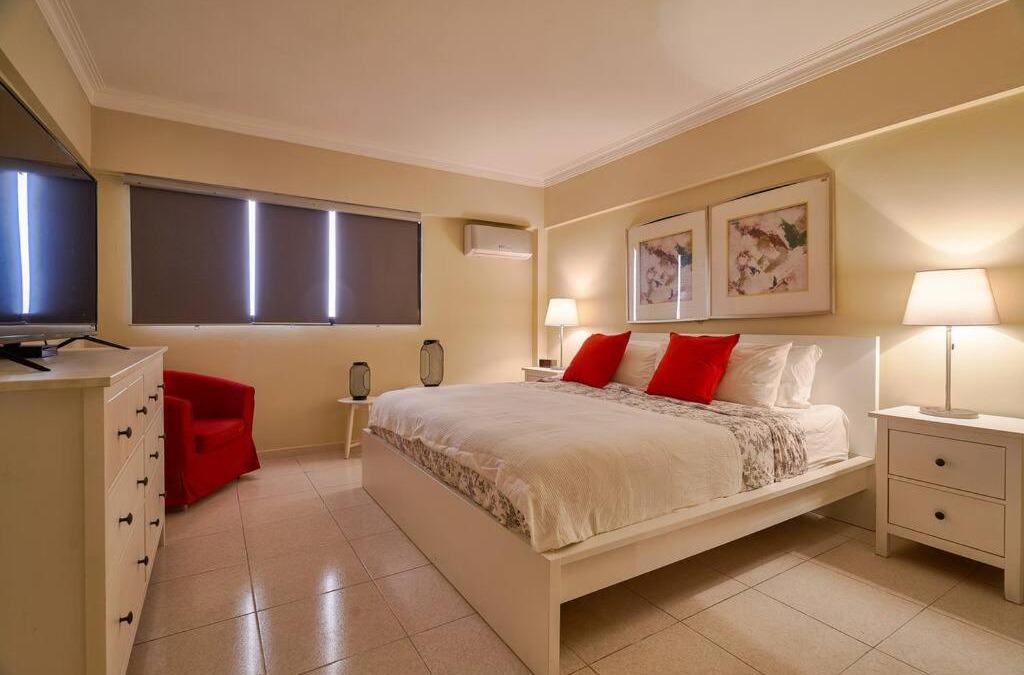 Evaristo Morales Apartment | Escape 4BR Penthouse Close to Blue Mall 7&8FLR with Private Rooftop OutdoorTerrace