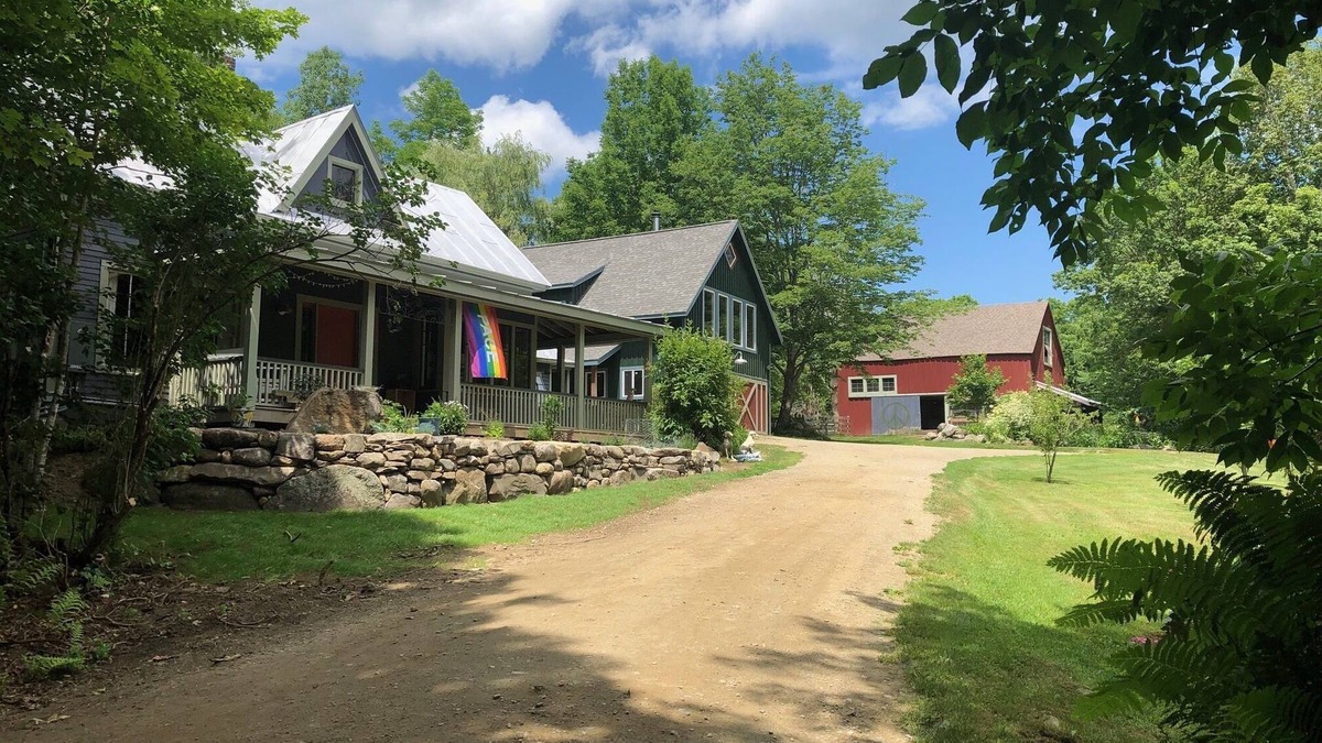 Farmington Cottage | Escape and Engage at Bray Barn Farm