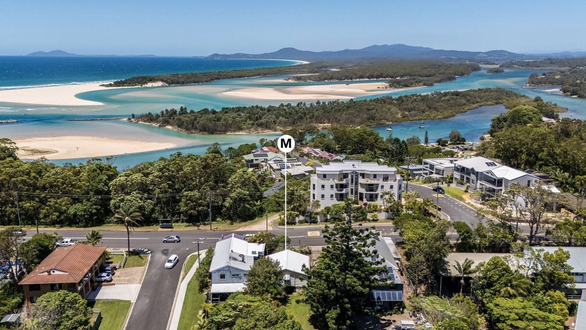 Nambucca Heads House | Escape from it all at Crooked Cottage, your peaceful retreat nestled in the heart of Nambucca Heads.