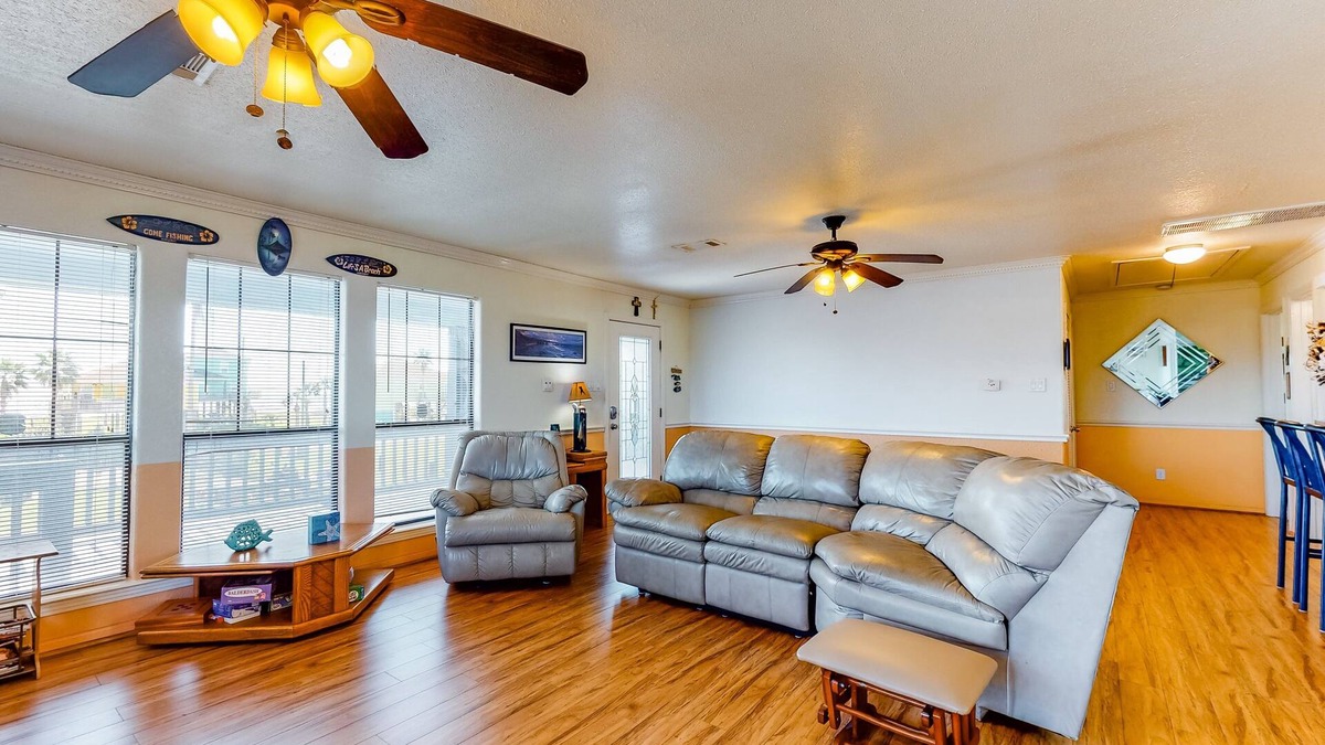 Crystal Beach House | Escape | Gulf Views | Large Deck | Pet Friendly