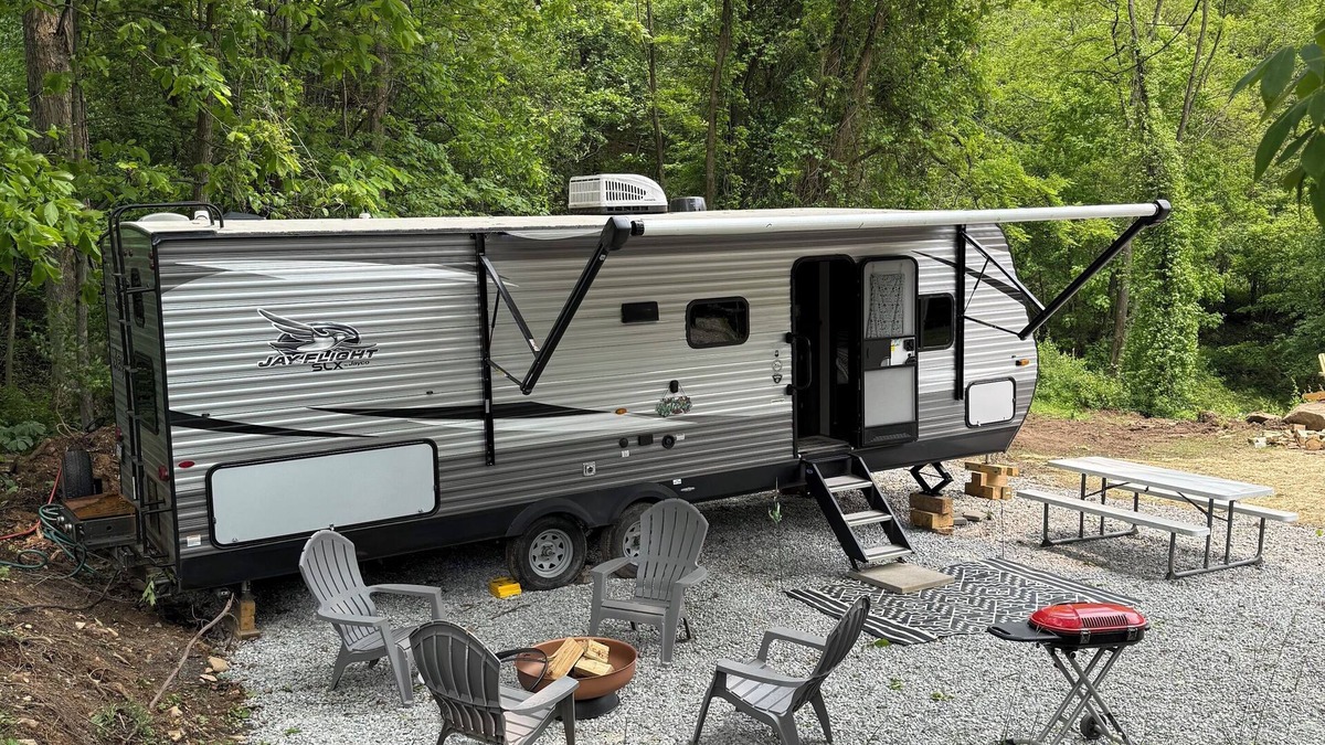 Confluence RV Rental | Escape the everyday stress and find comfort nestled in the laurel highlands!