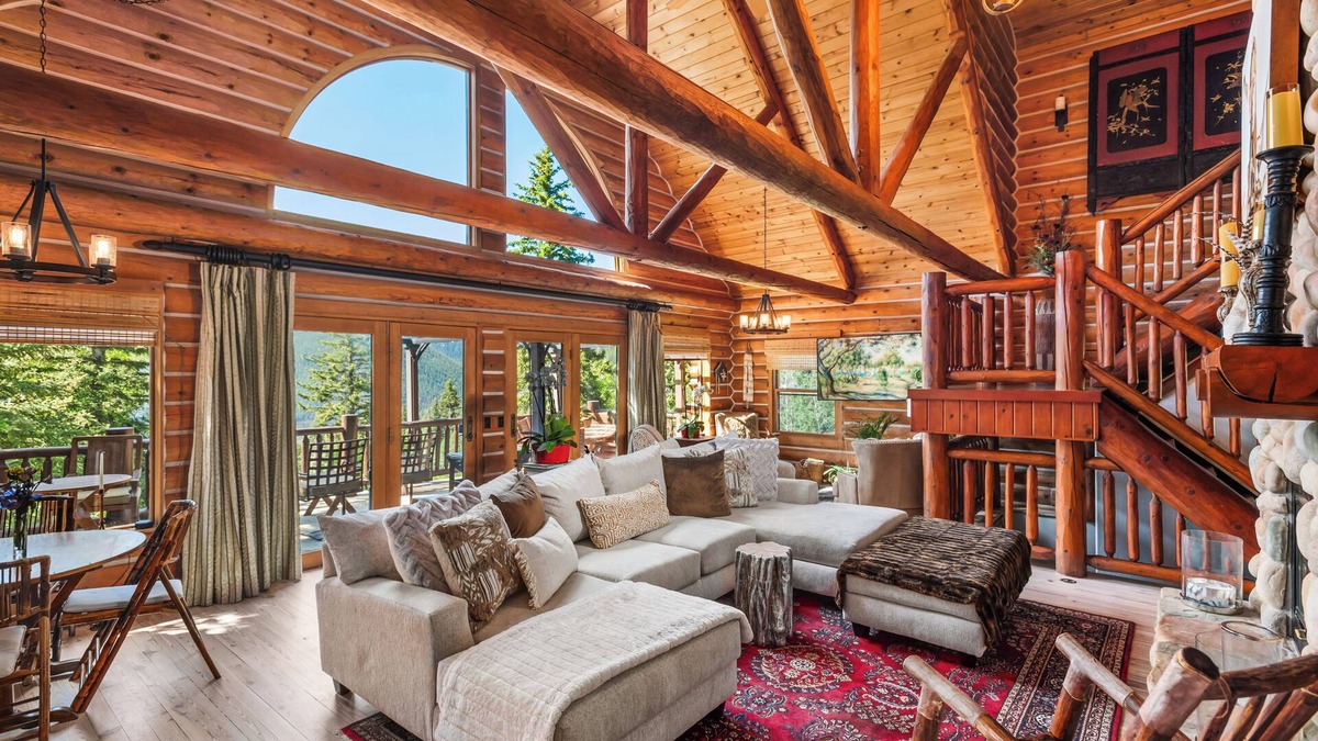 Basalt House | Escape to a Cozy Private Cabin with Mountain & Lake Views on a Wildlife Corridor