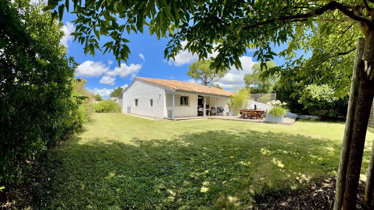 Saujon Apartment | Escape to a Villa in Saujon – 170 m², Garden, Close to Beaches & Vineyards, Ideal for 9 People