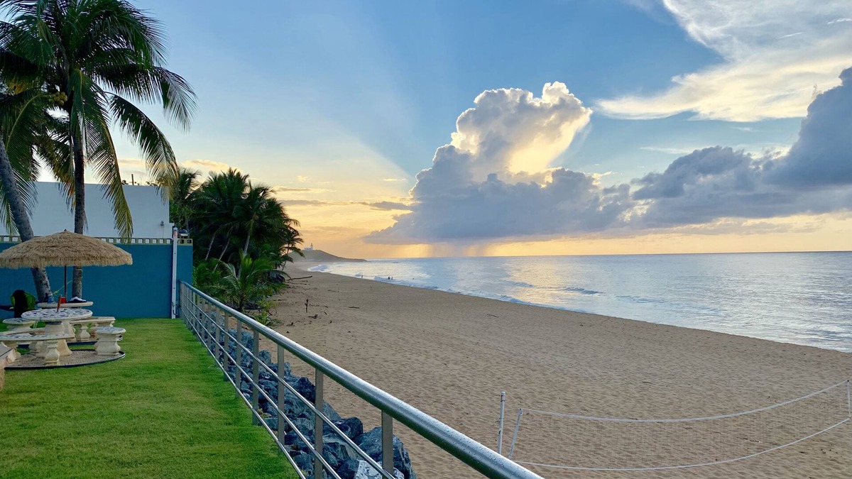 Jarealito Villa | Escape to Beach Paradise & Light House -The Best for Families & Great for Events