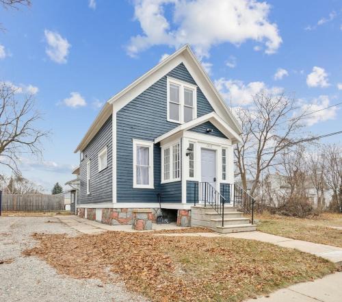 Marinette House | Escape to Beautiful Marinette