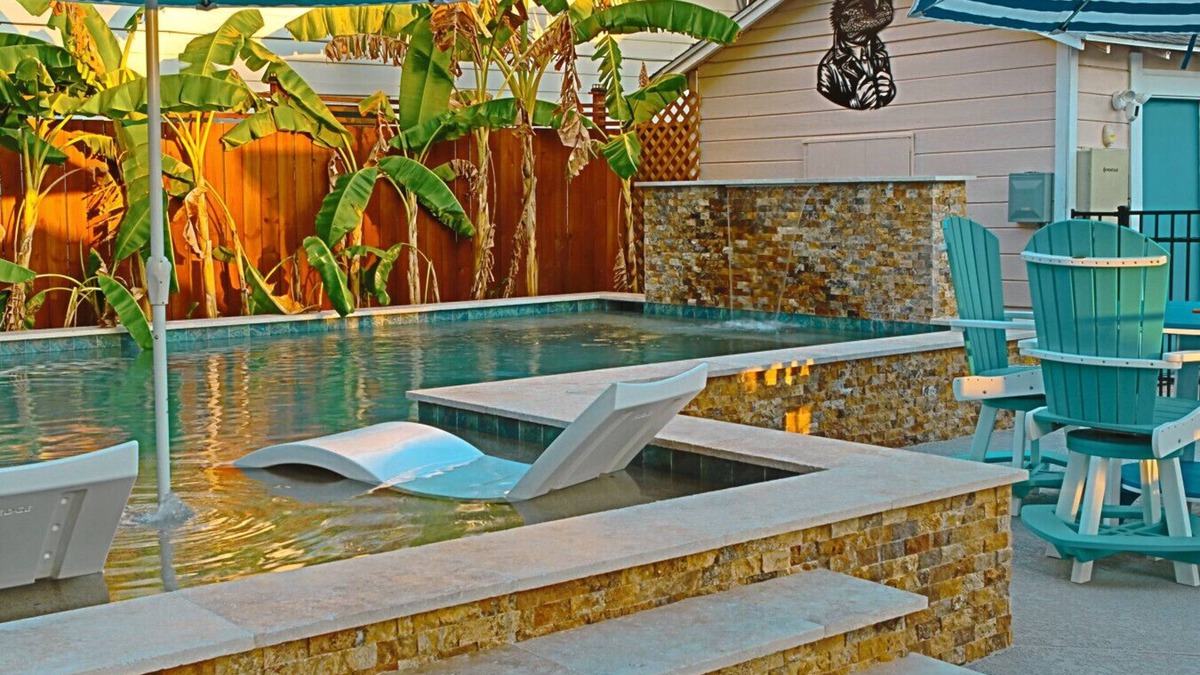 San Jacinto House | Escape to Iggy's Oasis