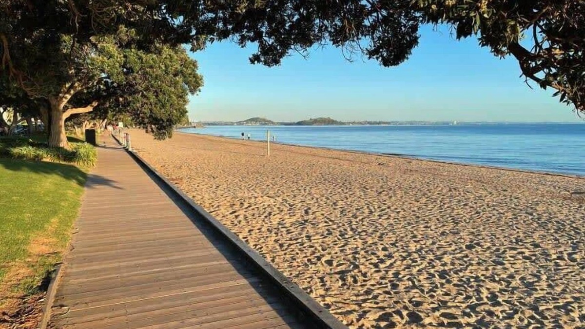 Kohimarama House | Escape to Kohi Cottage - Your Beachside Haven