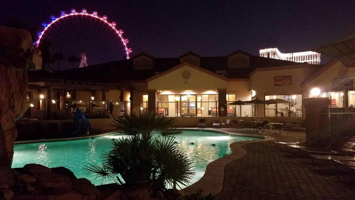 Las Vegas Condo | Escape to Luxury at Desert Club Resort - Your Ultimate Desert Oasis Awaits