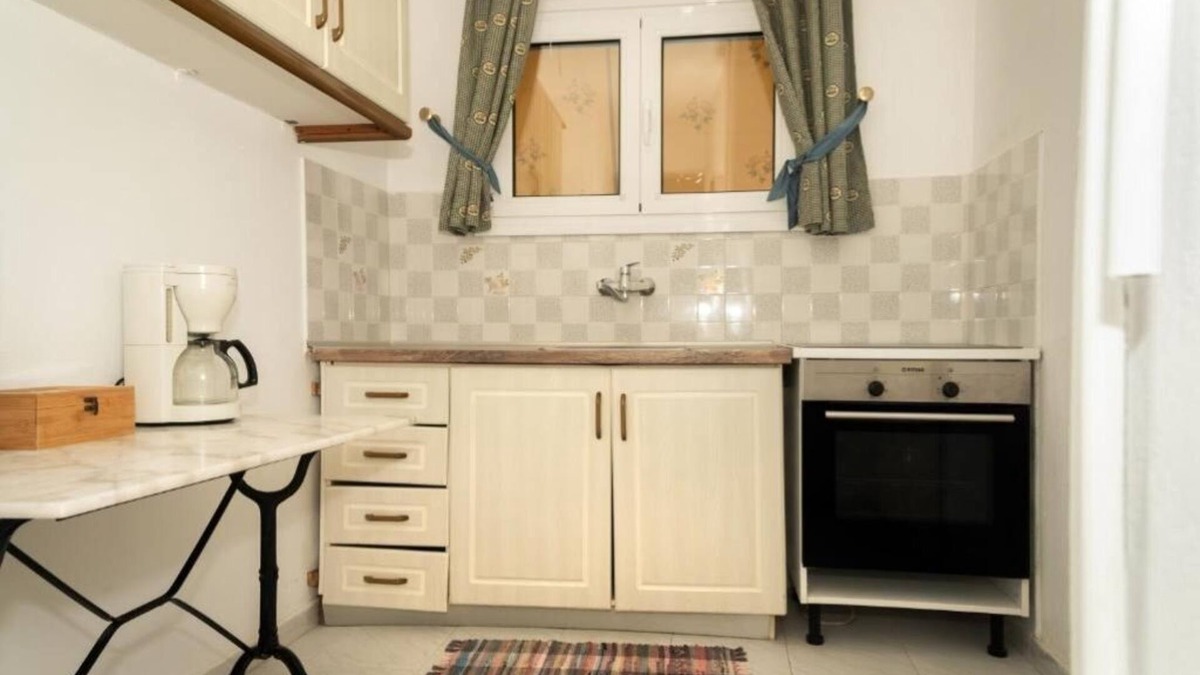 Molos Apartment | Escape to MEL in Kerkyra – Serene Comfort Steps from the Beach