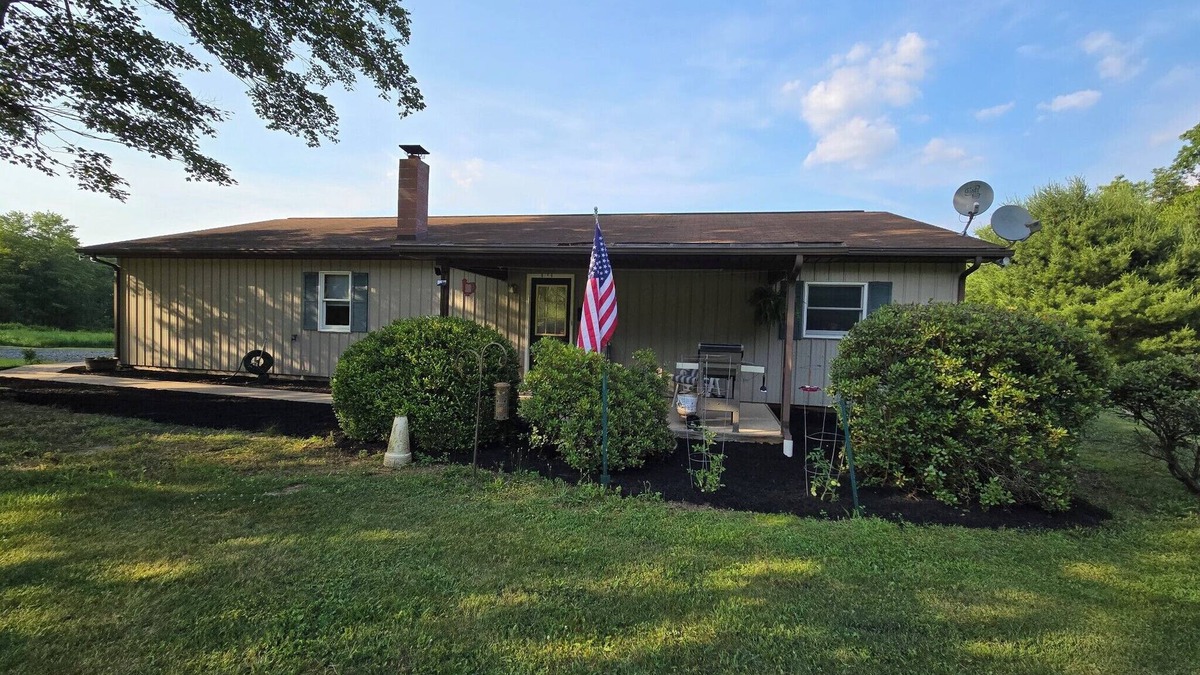Munson House | Escape to Nature – 2 Bedroom Home on 13 Private Acres with ATV/UTV Trail Access!