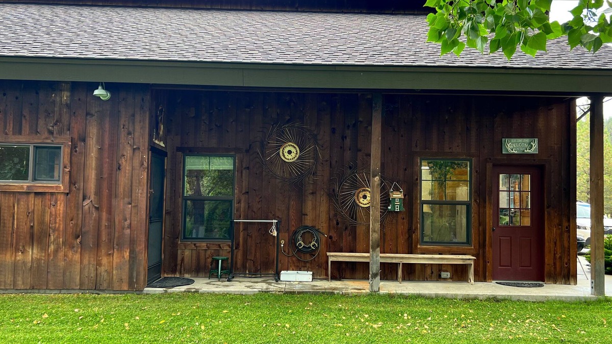 Garden Valley House | Escape to Nature in This Cozy Riverfront Cabin
