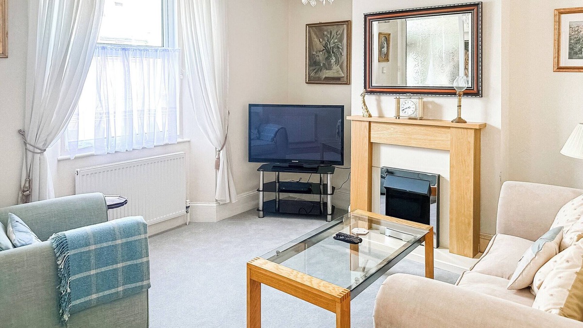 Babbacombe Cottage | Escape to our charming two-bed holiday home in Babbacombe, Torquay.