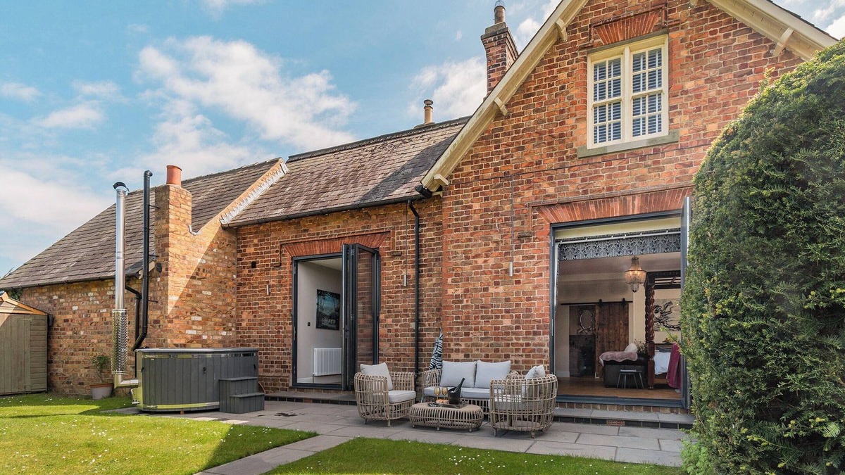 Ganton Cottage | Escape to our luxury cottage in Ganton, near Scarborough.