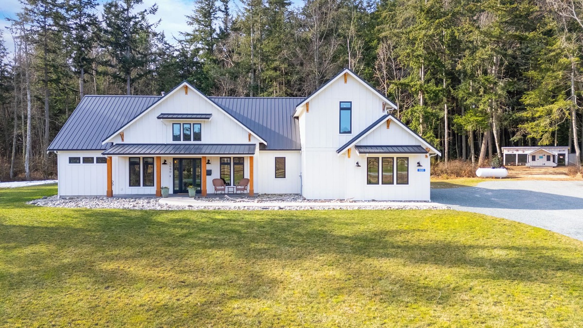 Anacortes House | Escape to Paradise on beautiful Guemes Island.